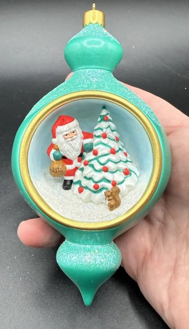 Hallmark Keepsake Member Exclusive Inside Story Santa Ornament No Box EUC -Lo16
